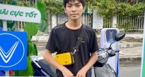 Đổi từ xe máy xăng sang xe máy điện VinFast, tài xế chia sẻ: “Giữ gìn được sức khỏe, tiết kiệm được nhiều tiền”